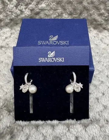 스와로브스키 SWAROVSKI 펄 & 스톤 귀걸이 CANVAS