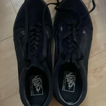 VANS ULTRACUSH 블랙 로우컷 스니커즈