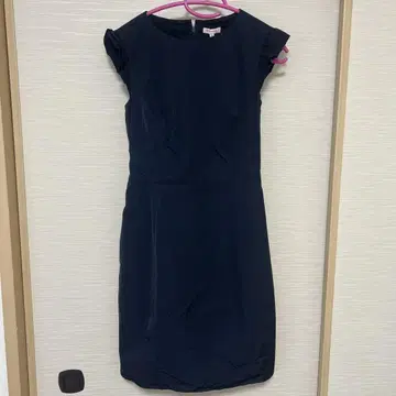 [미사용 새상품] TOCCA 무릎 기장 원피스 네이비