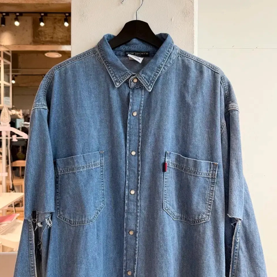 Vetements x Levi's Denim Cutout Shirt on Bunjang Global Site.