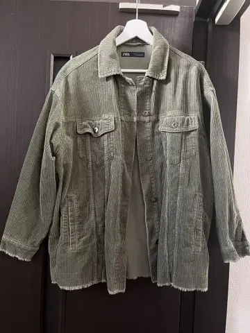 ZARA 코듀로이 자켓 올리브 그린