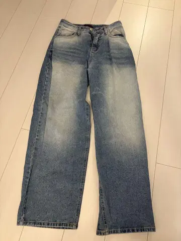 와이드 데님 y2k 청바지 페이드풍 착용 이미지 있음