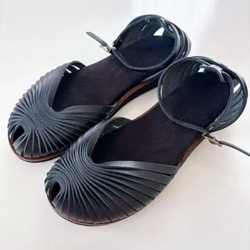 새상품 Stefan Lie + Tokuyama Shoes 스트랩 샌들
