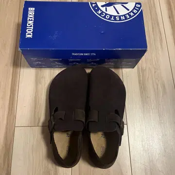 BIRKENSTOCK London 브라운 클로그 샌들