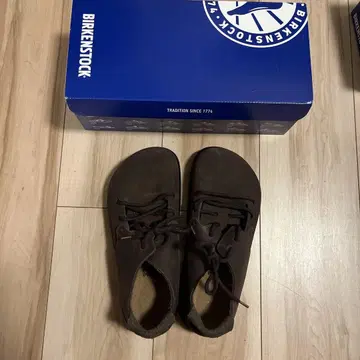 BIRKENSTOCK 몬타나 브라운 클로그 샌들