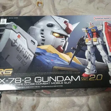 RX-78-2 GUNDAM Ver. 2.0 1/144 조립 도중 제품