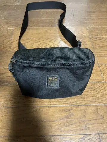 FILSON 블랙 웨스트 파우치 서베이어 크로스바디 팩