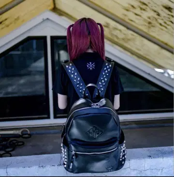 KRY BACKPACK 블랙 x 실버