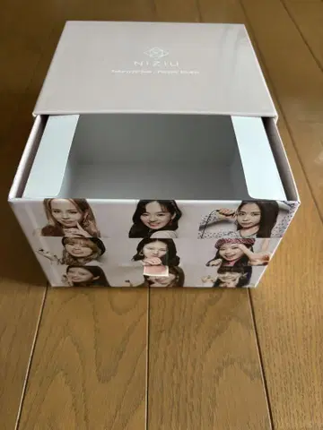 NiziU withU반 9 형태 수납 BOX 멀티 BOX 겸 상자