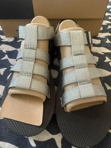 너무 귀여운 tava 샌들