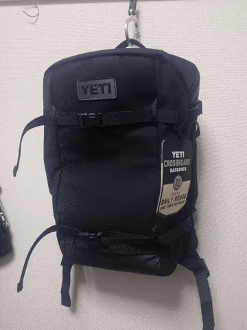 YETI CROSSROADS BACKPACK 22L 블랙