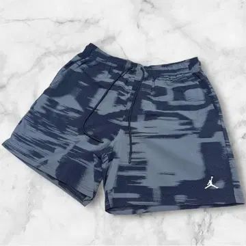 새상품급 JORDAN BRAND 올 패턴 나일론 숏팬츠