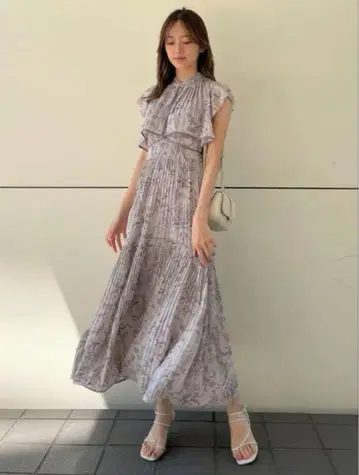 스나이델 SNIDEL 케이프 플리츠 원피스