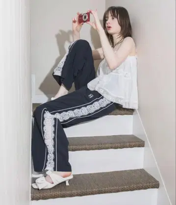 네이비 레이스 장식 스트레이트 팬츠 M