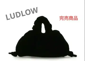 새상품 러드로우 셔링 벨벳 백 M