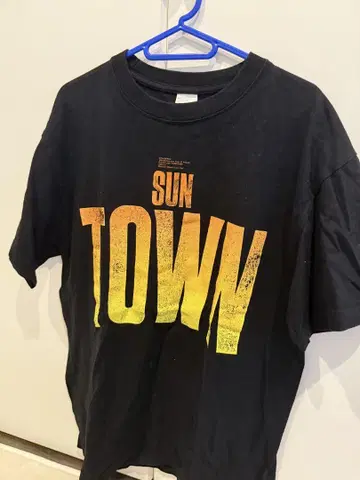 SUN TOWN 티셔츠 블랙