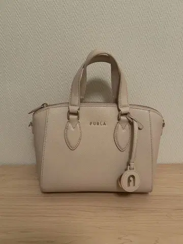 FURLA 핑크 핸드백