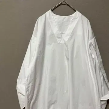루프트 로브 튜닉(S) 화이트 V넥 벌룬 실루엣 심플 무지