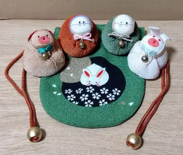 오테다마와 복조리 민예품 할아버지, 할머니, 토끼와 너구리일까?