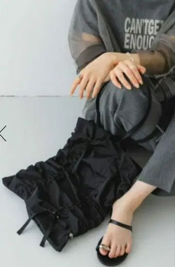 리본 개더 토트백 어반 리서치