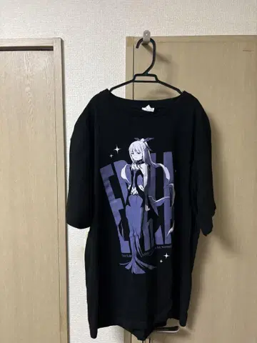 프리즈마 이리야 캐릭터 그래픽 티셔츠 블랙