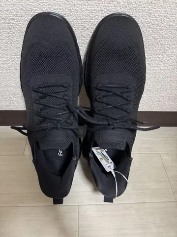 미사용품 스니커즈 서서 그대로 쑥 신을 수 있는 남성용 경량 27.0cm