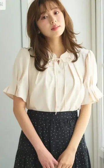 새상품급 Feroux 페루 리본 스키퍼 블라우스 화이트