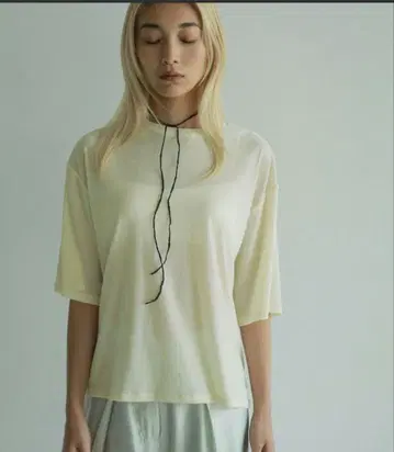 anuke Sheer Velour T-shirts