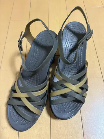 crocs 올리브 그린 베이지 웨지 샌들