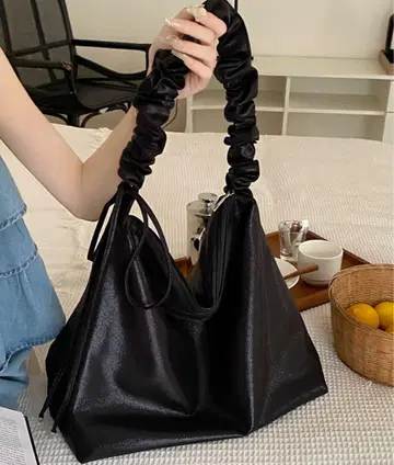 블랙 숄더백