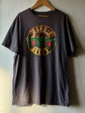 GUNS N' ROSES 티셔츠 다크 그레이 네온 밴드 티 락 티