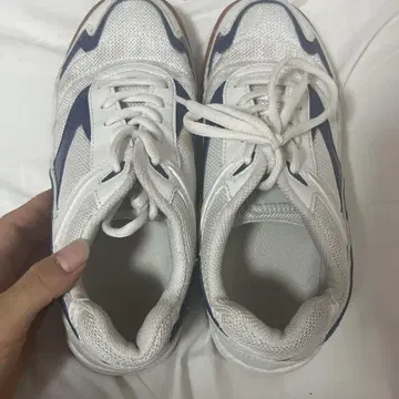 화이트/네이비 로우컷 신발