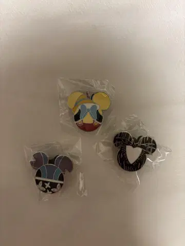디즈니 핀 배지