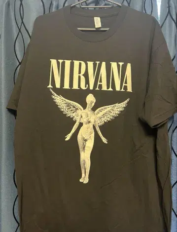 새상품급 NIRVANA 셔츠