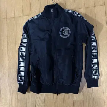 thirteen japan M 사이즈 저지