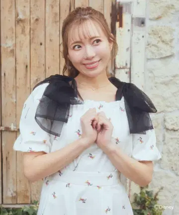 Areeam 미키 올 패턴 블라우스