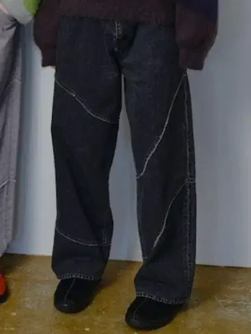 JieDa 24aw DISTORTED DENIM PANTS BLACK 1
