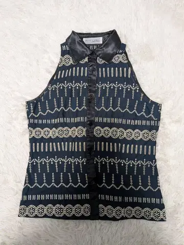 BLUE LABEL mila schon 자수 슬리브리스 셔츠