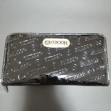 OUTDOOR 장지갑 광택 마감
