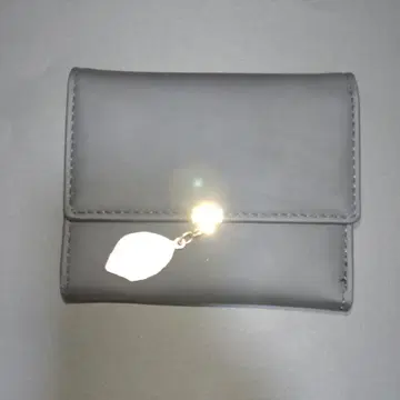 검은색 3단 폴더형 지갑