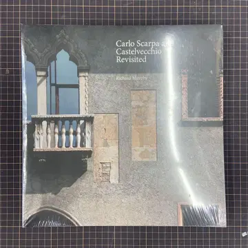 Carlo Scarpa and Castelvecchio Revisited