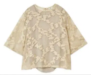 CLANE BULGED FLOWER JACQUARD TOPS