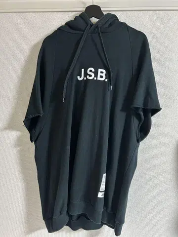 J.S.B. 블랙 후드티
