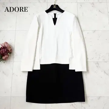 컨디션 최상 ADORE 어도어 도킹 원피스 절개 모노톤 M