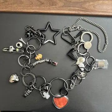 더블렛 25AW KEY CHAIN BLACK 7월 12일 (토) 발매