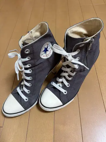 CONVERSE 그레이 하이컷 힐 스니커즈