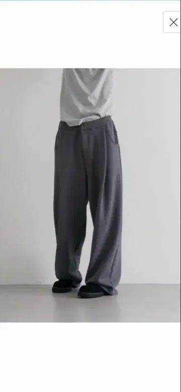 NEONSIGN Wide tech slacks 'TOP BLACK'