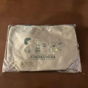 [ PEANUTS x 기노쿠니야 ] 스누피 숄더 부착 미니 백 베이지