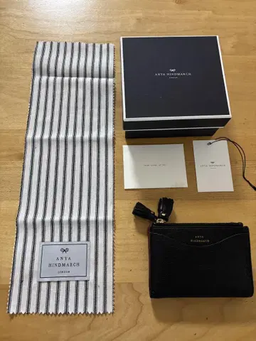 안야 힌드마치 반지갑 바니스 구매