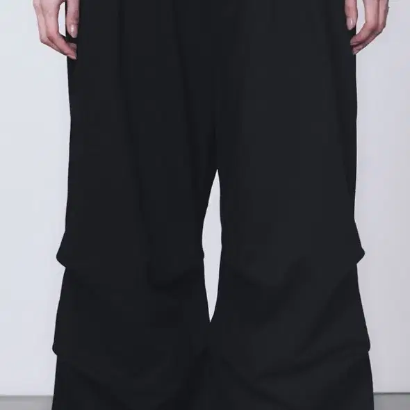 【TREEMINGBIRD】Rivet Sweat Set-up Pants 트리밍버드(TREEMINGBIRD) Rivet Sweat Set-up Pants [ Black